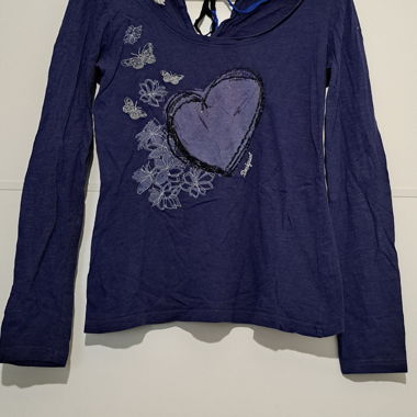 Dunkelblauer Pullover
