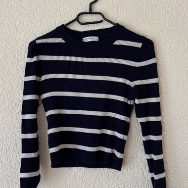 Stradivarius gestreifter Pullover