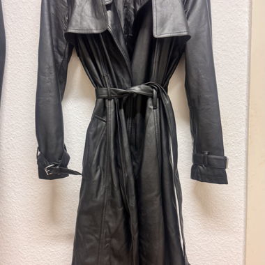 Trench-coat en simili cuir noir
