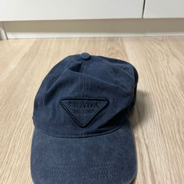 prada cap