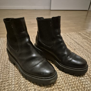 Boots Gr.35