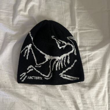 Bonnet Arc'teryx noir