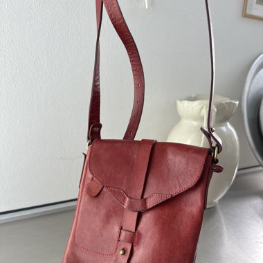 Petit sac en cuir touge