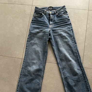 Neuwertige Jeans von Pieces Gr. S