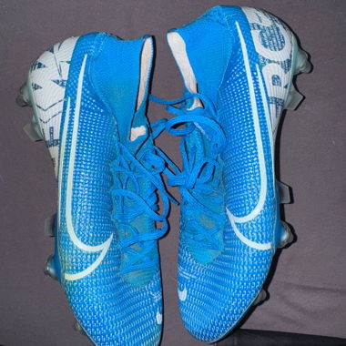 Scarpini Nike con tacchetti avvitati