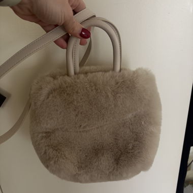 Fluffy Handbag with Shoulder Strap H&M
