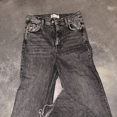 Straight Jeans