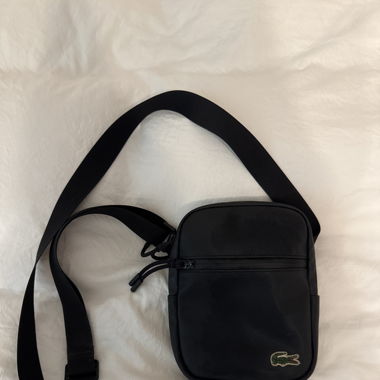 Lacoste schultertasche
