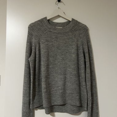Grauer H&M Strickpullover