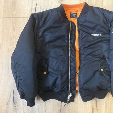 VETEMENTS SS18 Homme Emoji Reversible Bomber