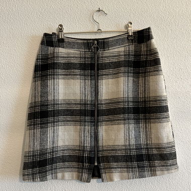Skirt in check pattern