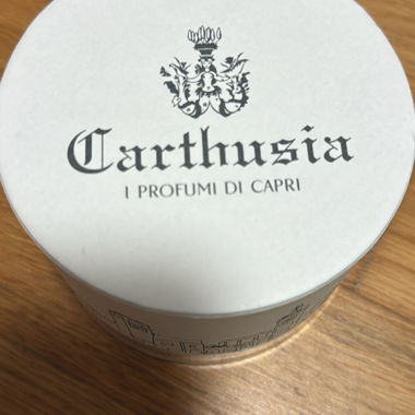 Capri forget me not, powder perfume