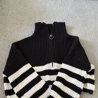 Kurze Pulli  