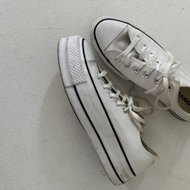 white low converse