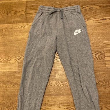 Pantaloni da allenamento Nike grigi