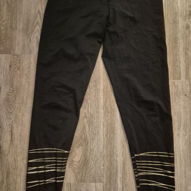 Black sports leggings with stripes