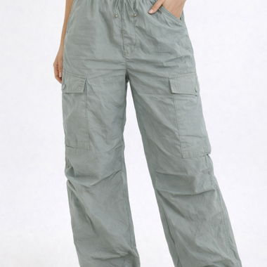 Pantaloni parachute