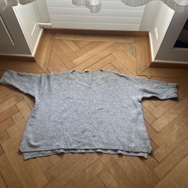 Grey Oversize Knit Sweater