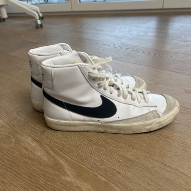 Nike Blazer Mid