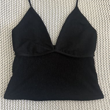 Schwarzes Neckholder-Crop-Top