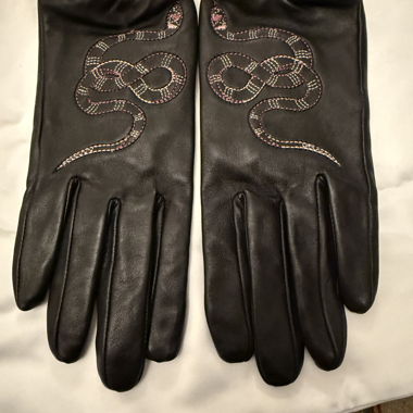 BeckSöndergaard Leather Gloves – Handmade