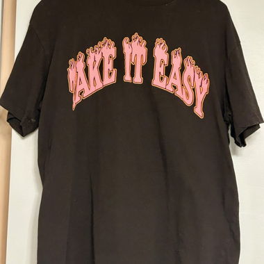 T-shirt with lettering