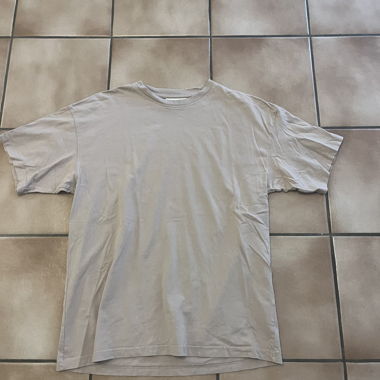 T-shirt beige