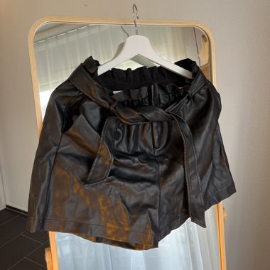 Kurze Paperbag Lederhosen
