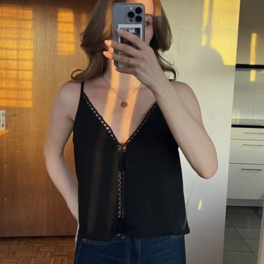 Top a spalline nero con pizzo