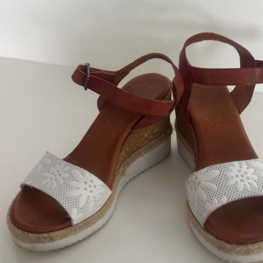 Wedge heels