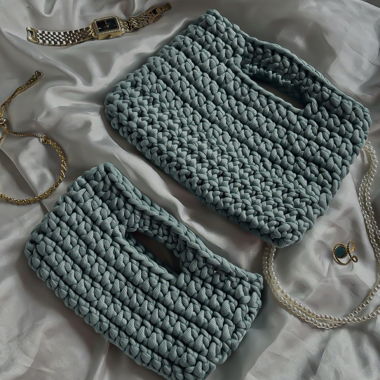 Set de deux pochettes crochetées vert sauge