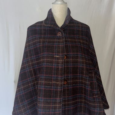 Poncho à carreaux