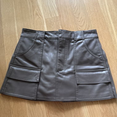 Shorts aspect cuir brun