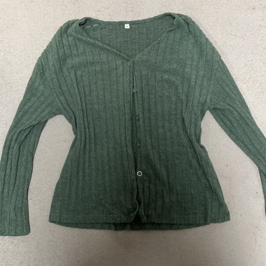 Cardigan verde in maglia