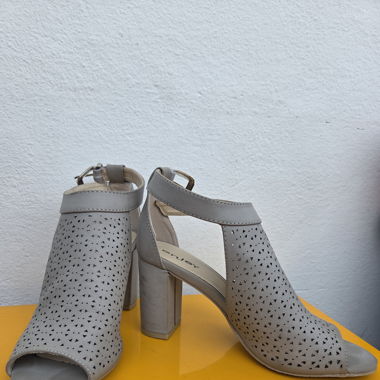 Scarpe aperte Enjoy
