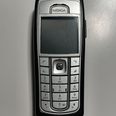 Nokia 6230i Handy mit Ladegerät
