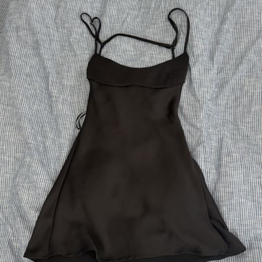 Schwarzes Trägerkleid