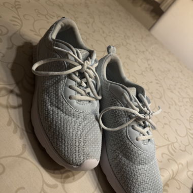 Sportschuhe
