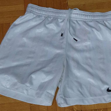 Short (taille 128-140)