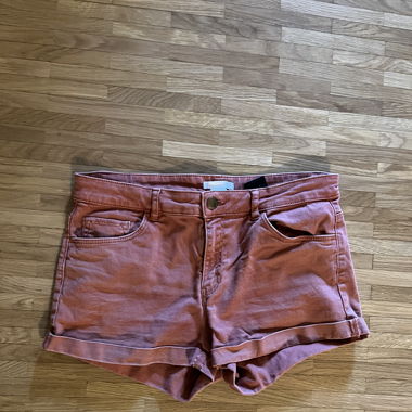 Kurze Hose rostfarben