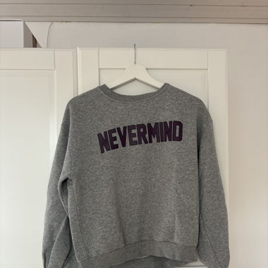 grey sweater