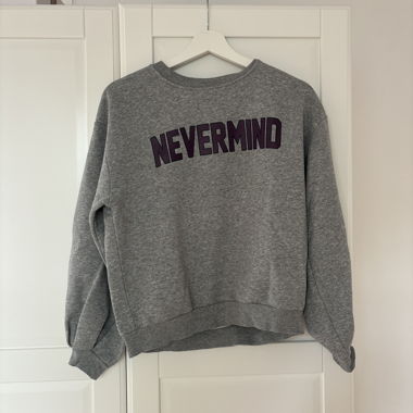 grey sweater