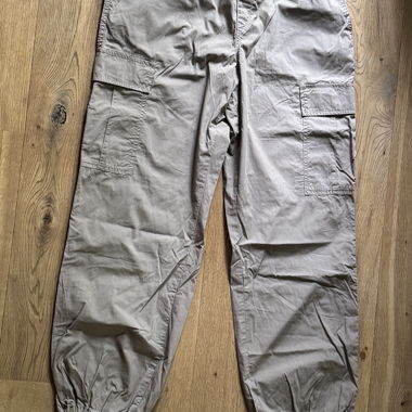 Pantalon cargo vert beige-brun