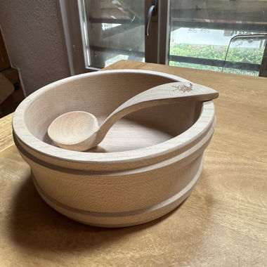 Bol et cuillère de Gruyère 