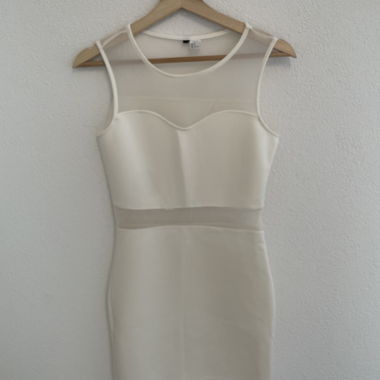 Vestito corto bianco con inserti trasparenti