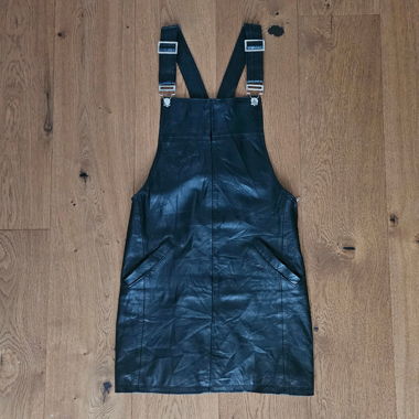 Latzkleid aus Echtleder