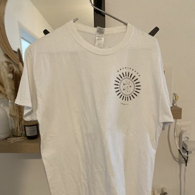 Withe shirt 