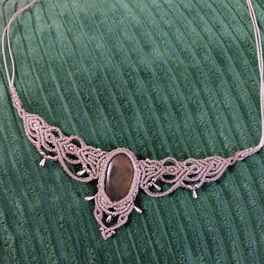 Graue Macrame Halskette Labradorit Handgemacht