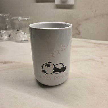 Lazy Panda Becher