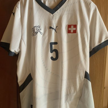 Switzerland Football Jersey No. 5